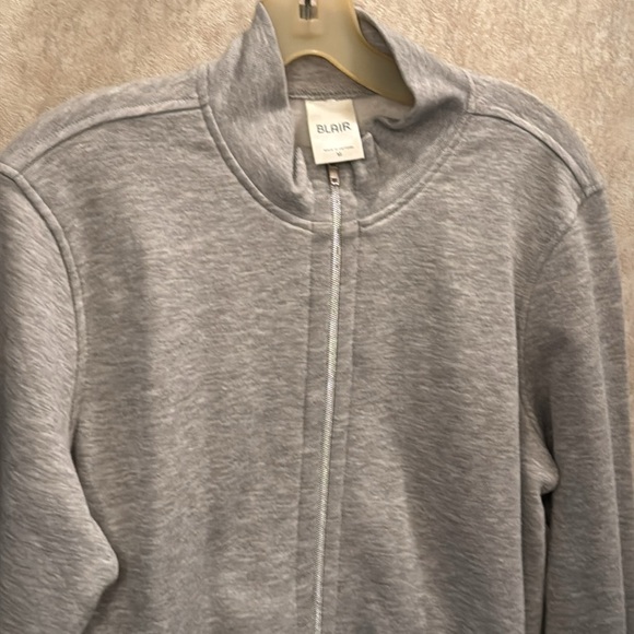 NWOT Size M  Gray Zip-Up Jacket - Picture 3 of 8